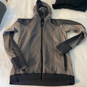 Lululwmon jacket